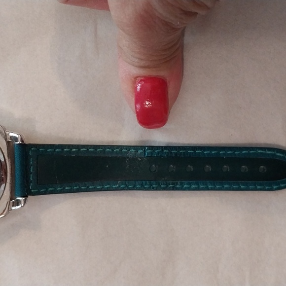 Coach watch MSRP $398, original box & manual - Picture 3 of 9